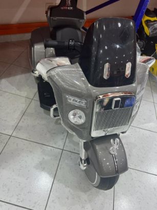 صورة دباب اطفال كهربائي كبير